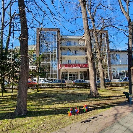 Hotel Royal Spa Баня-Ковиляча Экстерьер фото