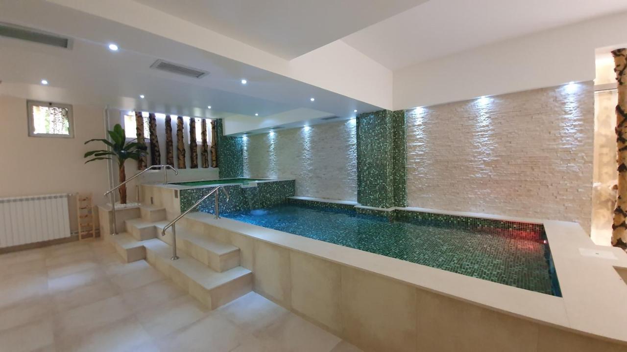 Hotel Royal Spa Баня-Ковиляча Экстерьер фото